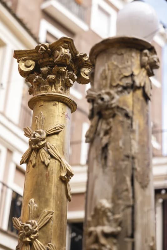 PAREJA DE COLUMNAS — foto 2