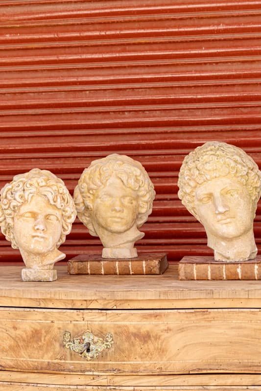CABEZAS DE PIEDRA