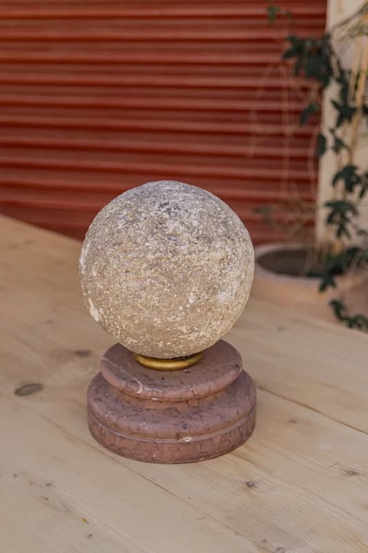 ESFERA DE PIEDRA — foto 2