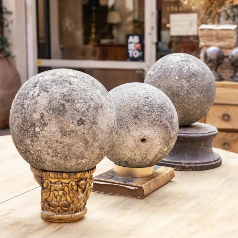 BOLAS DE PIEDRA — foto 2